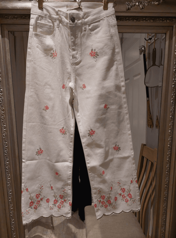 Lecoco Henny Jeans hvit med broderier